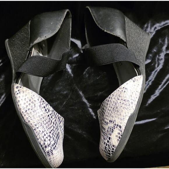 Anne Klein AK Sport Teaberry Slip On Wedge Black/White Size 9.5 Snake Skin - Picture 5 of 8
